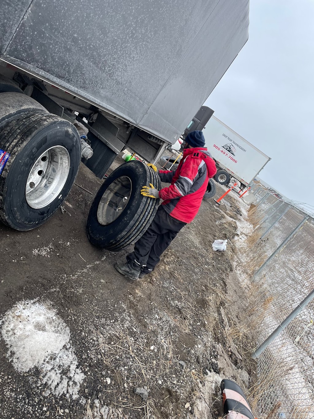 TJ Truck&Trailer Tire service | 1357 Calais Dr, Woodstock, ON N0J, Canada | Phone: (647) 542-4000