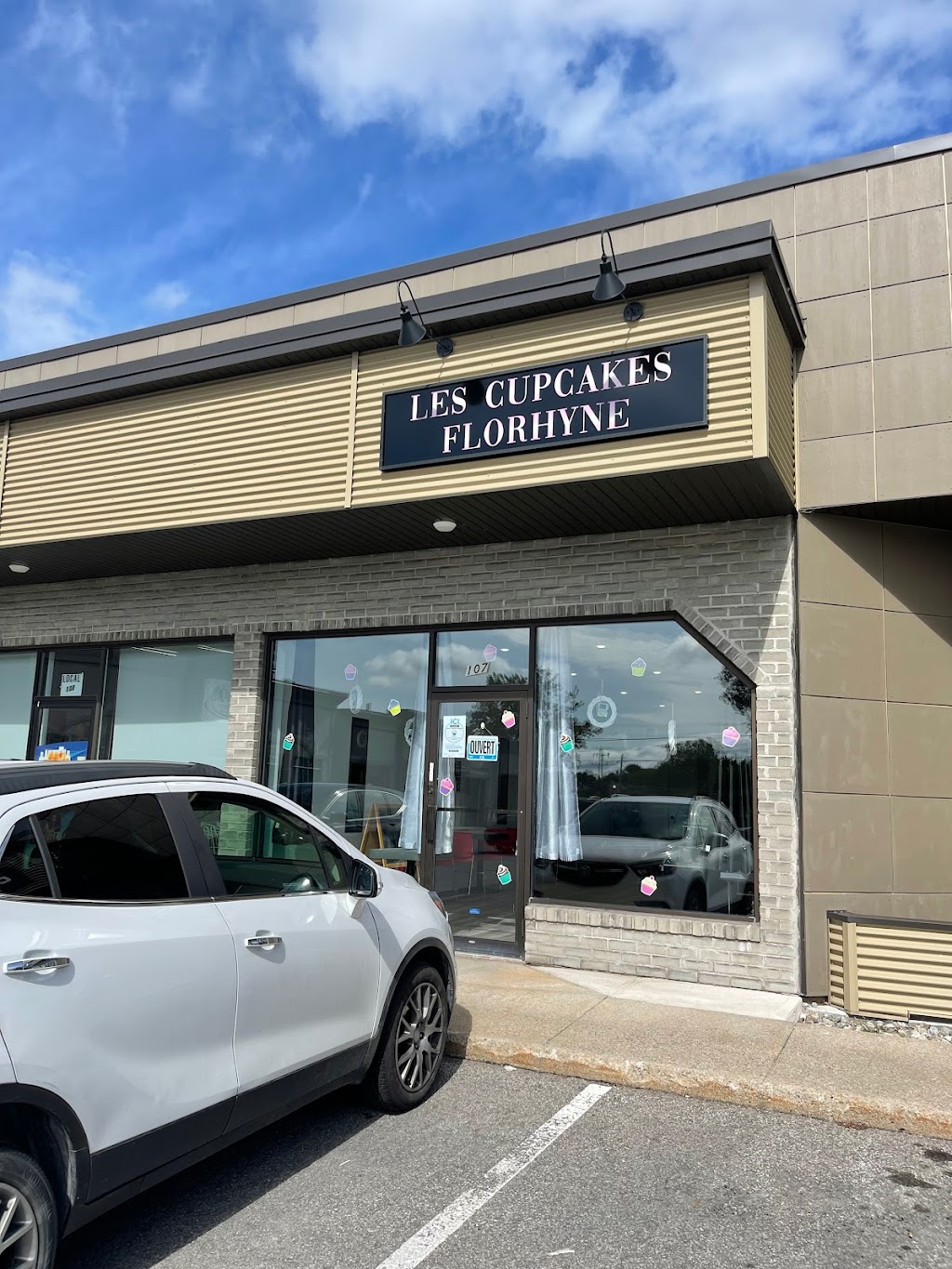 Les Cupcakes Florhyne | 3075 Chem. dOka Local 107, Sainte-Marthe-sur-le-Lac, QC J0N 1P0, Canada | Phone: (514) 923-2253