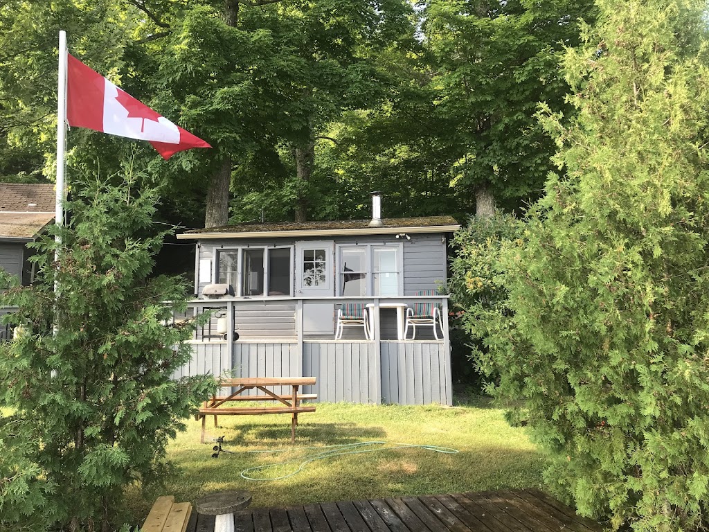 Islandview Cottages | 370 Carveths Marina Rd, Lakefield, ON K0L 2H0, Canada | Phone: (705) 652-0516
