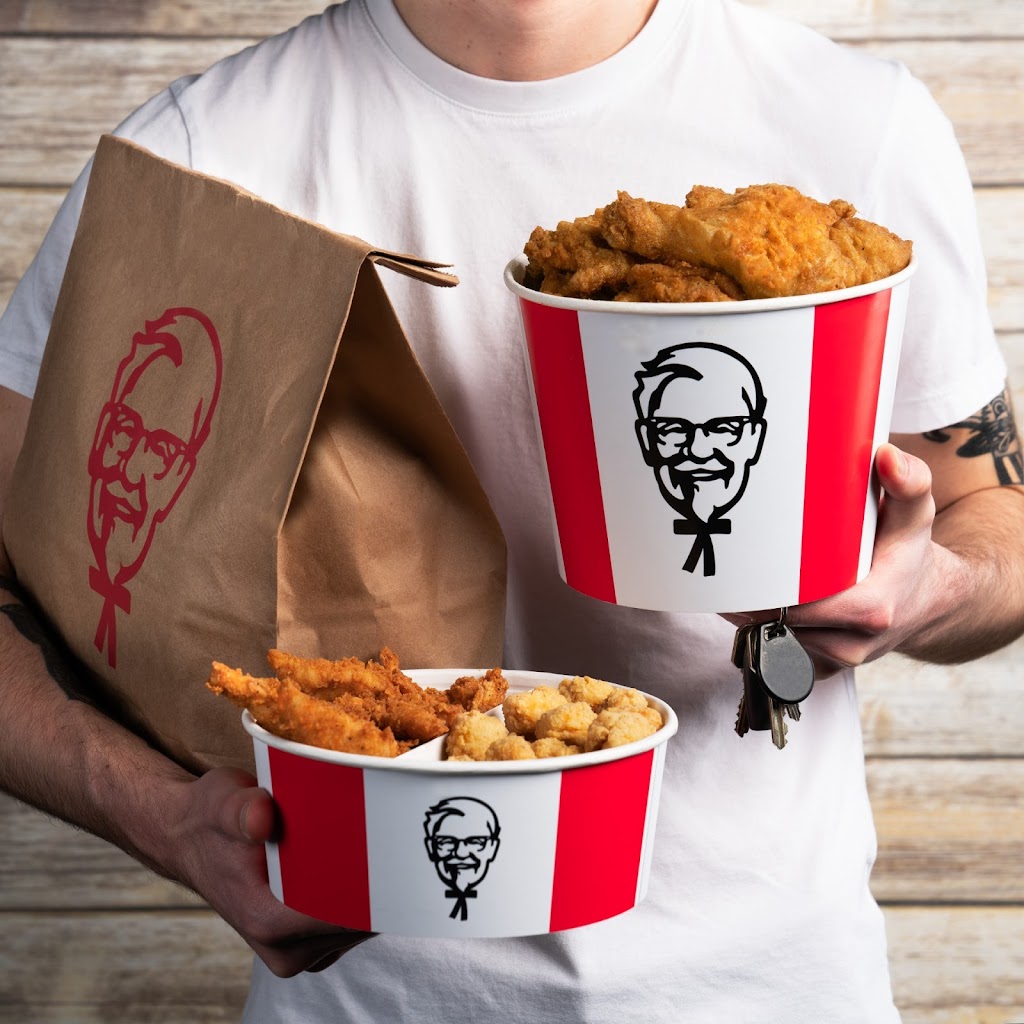 KFC | 688 10th St, Hanover, ON N4N 1R9, Canada | Phone: (519) 364-2100