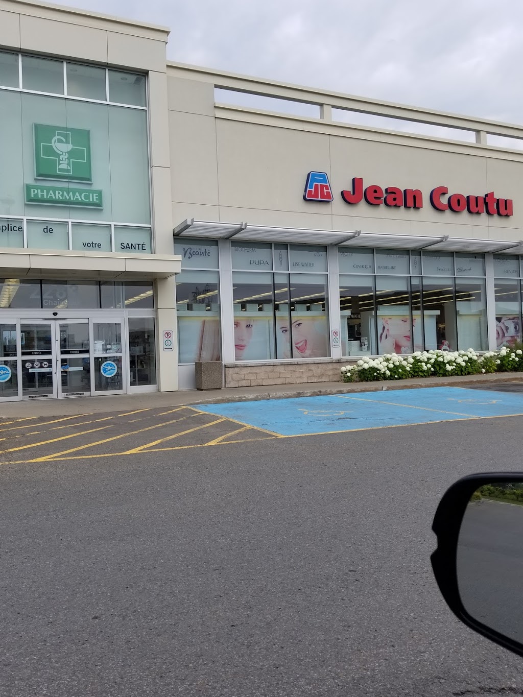 PJC Jean Coutu | 2283 Avenue Chauveau, Québec, QC G2C 0G7, Canada | Phone: (418) 843-3191