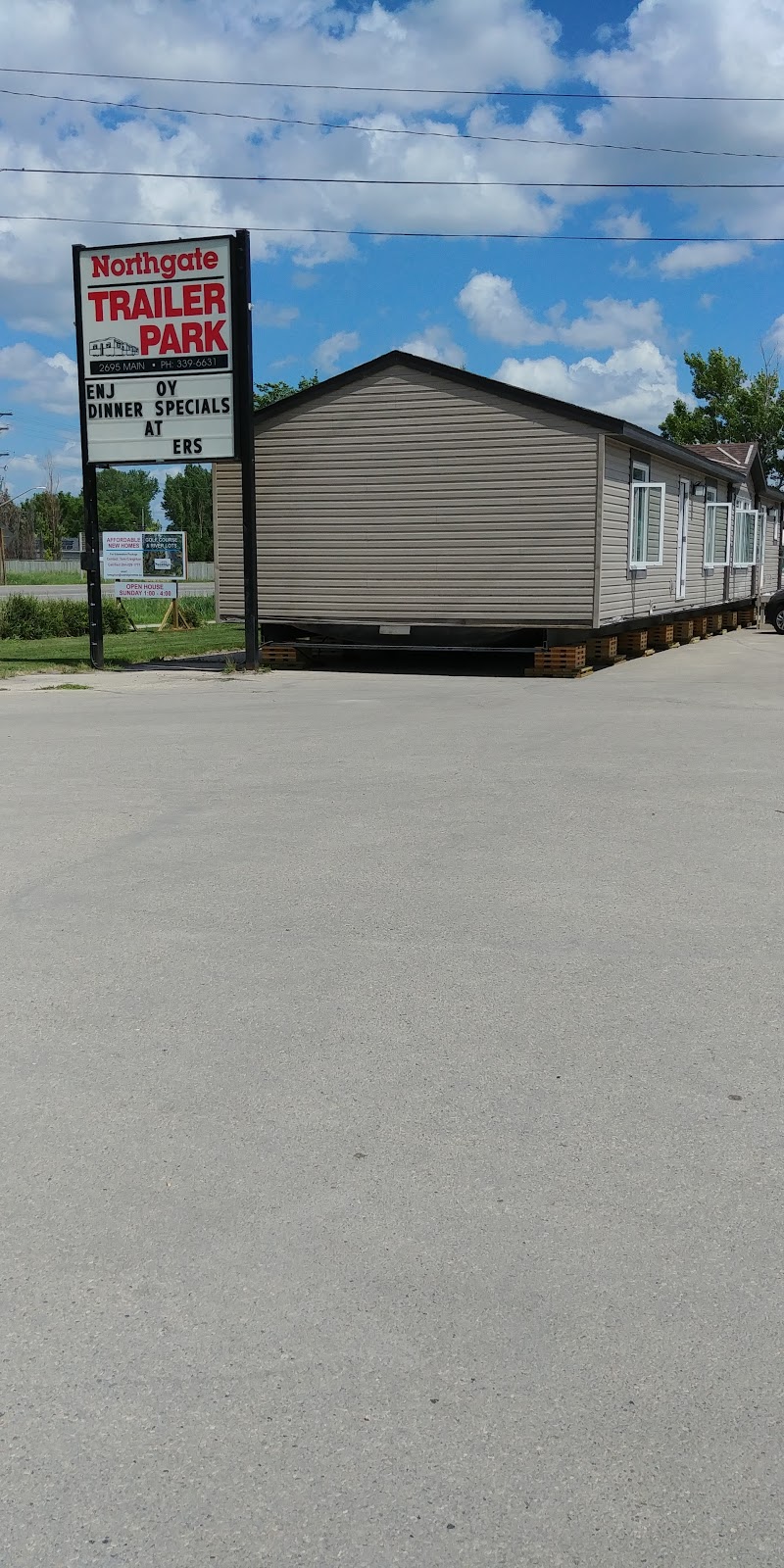 Northgate Trailer Park Ltd | 2695 Main St, Winnipeg, MB R2V 4S9, Canada | Phone: (204) 339-6631