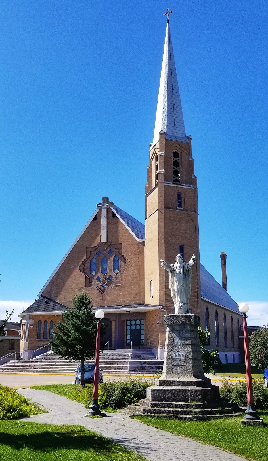 Saint Theresa of Avila Church | 1121 Bd Wallberg, Dolbeau-Mistassini, QC G8L 1G8, Canada | Phone: (418) 276-0141