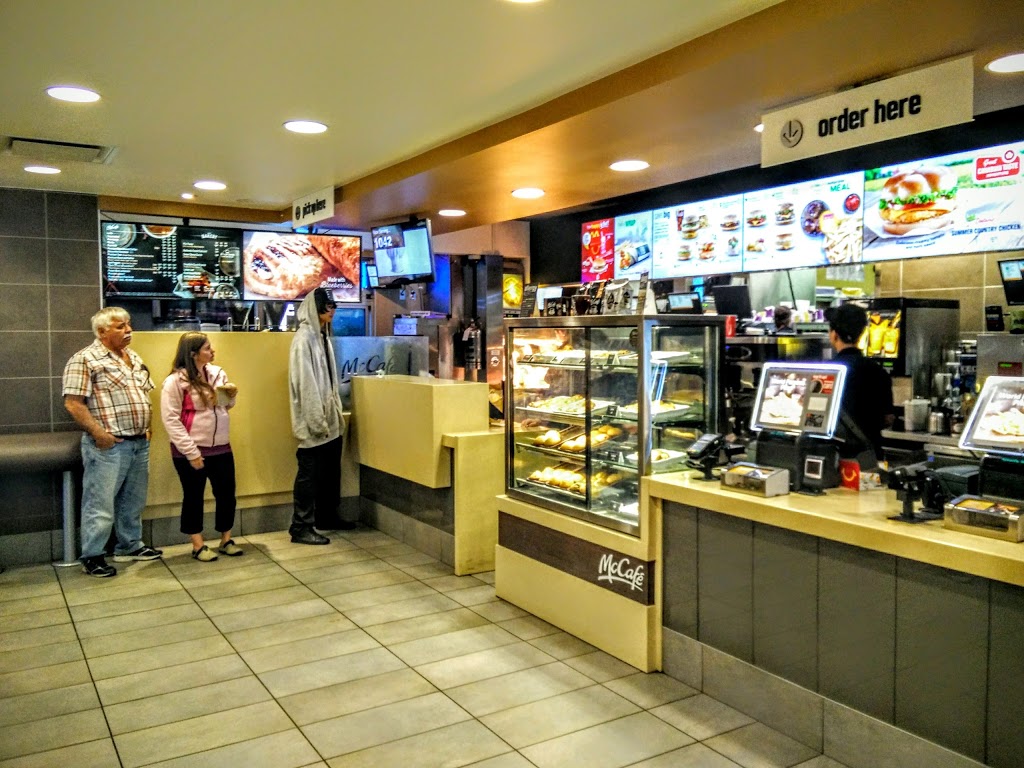 McDonalds | 63 Crowfoot Way NW, Calgary, AB T3G 2R2, Canada | Phone: (403) 241-1785