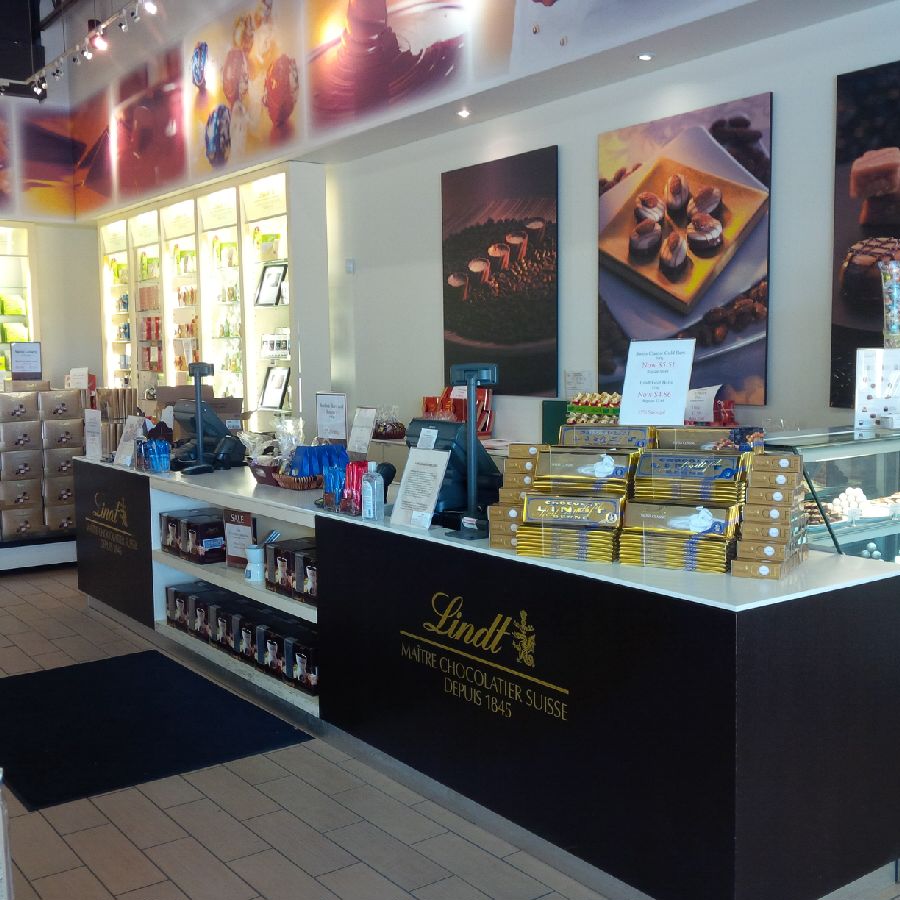 Lindt Chocolate Shop | 4500 King St E Unit 4, Kitchener, ON N2P 2G4, Canada | Phone: (519) 650-9141