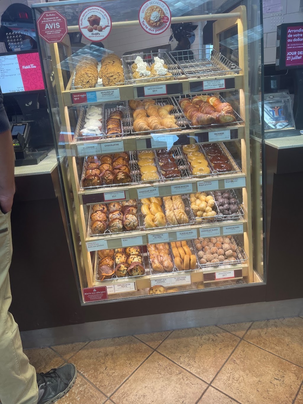 Tim Hortons | 6270 Bd Louis-H. La Fontaine, Montréal, QC H1M 1S8, Canada | Phone: (514) 351-1229