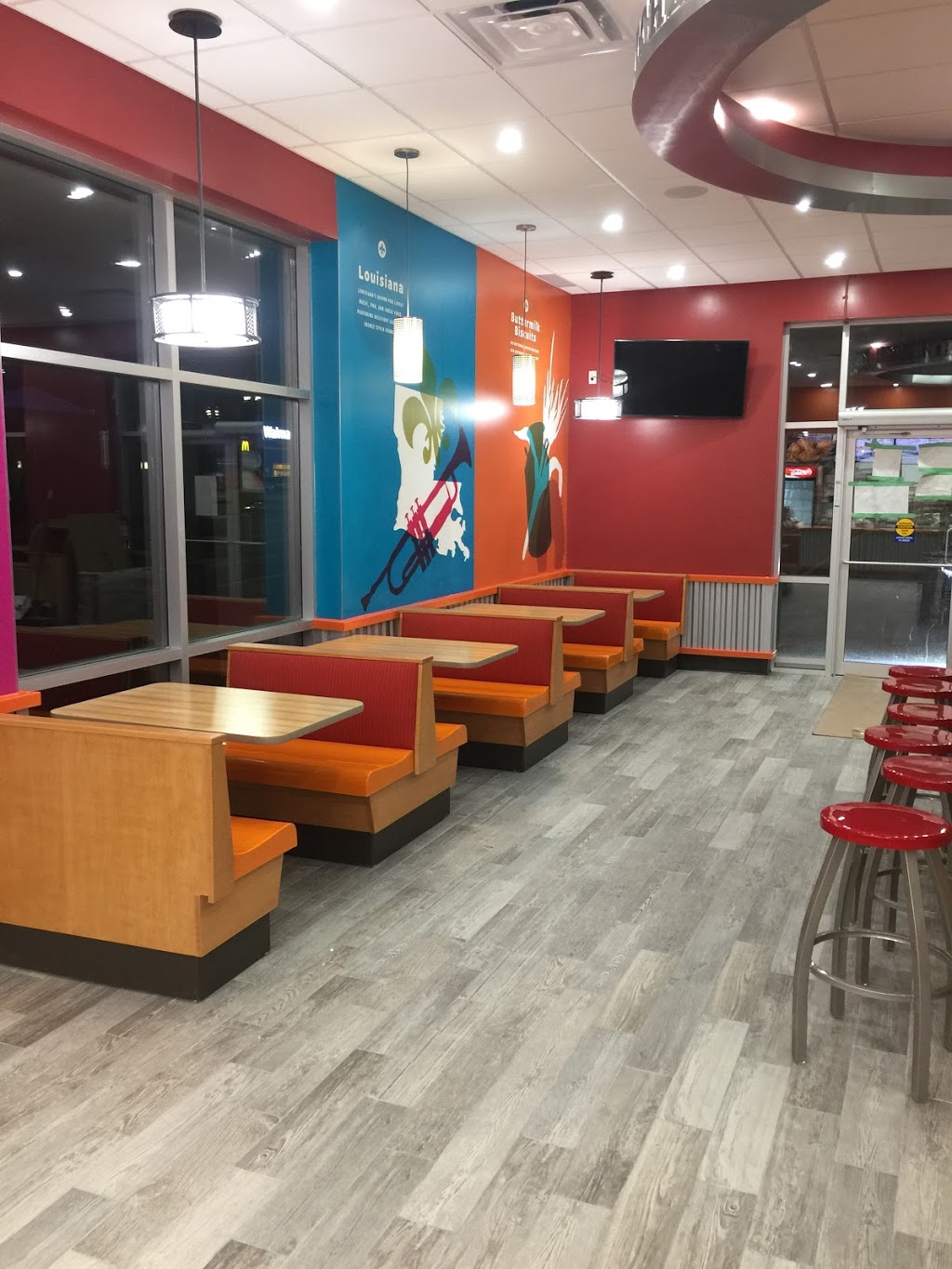Popeyes Louisiana Kitchen Cobourg | 75 Strathy Rd Unit 4, Cobourg, ON K9A 5W8, Canada | Phone: (905) 372-3500