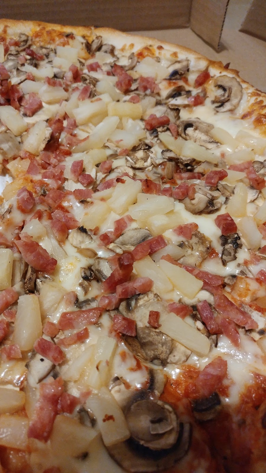 Pizza Yolo | 1229 Cannon St E, Hamilton, ON L8H 1T8, Canada | Phone: (905) 547-8988