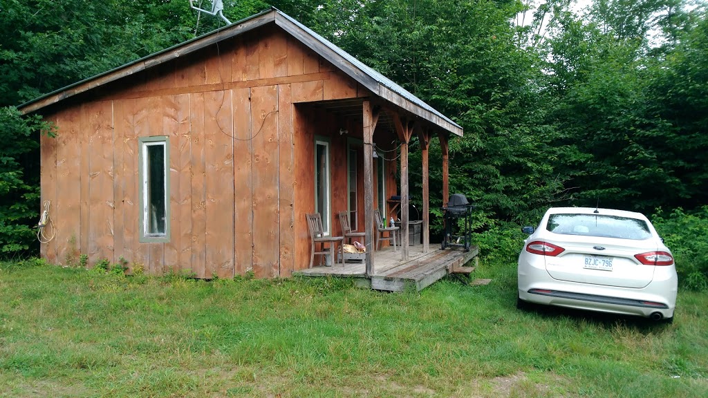 Cabane dans les bois | 656 Chemin Parent, Duclos, QC J0X 1S0, Canada | Phone: (613) 859-4094