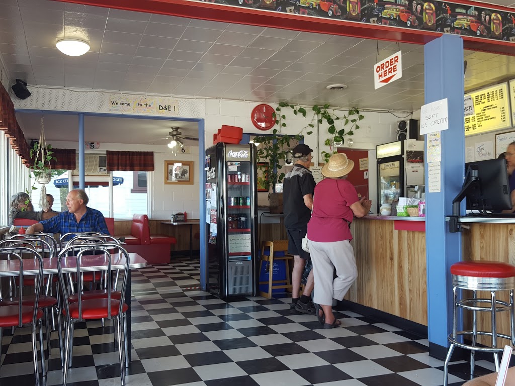 D & E Diner | 604 George St, Enderby, BC V0E 1V0, Canada | Phone: (250) 838-7607