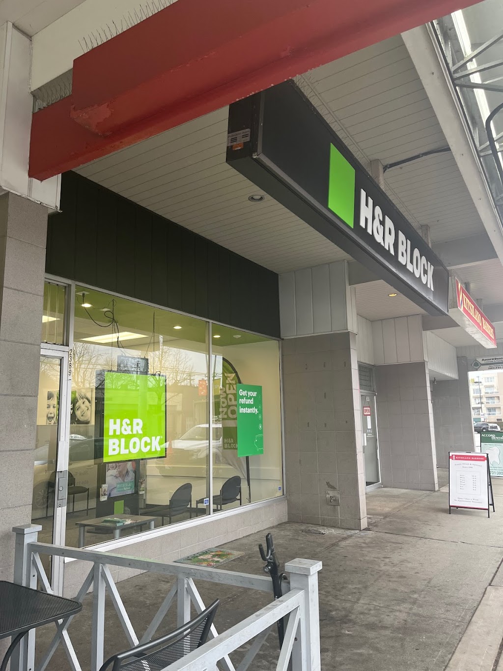 H&R Block | 2389 W 4th Ave, Vancouver, BC V6K 1P2, Canada | Phone: (604) 260-5281