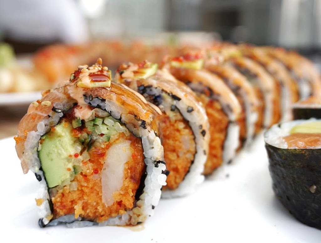 Mi•Ne Sushi | 325 Bremner Blvd, Toronto, ON M5V 3V3, Canada | Phone: (416) 623-1975