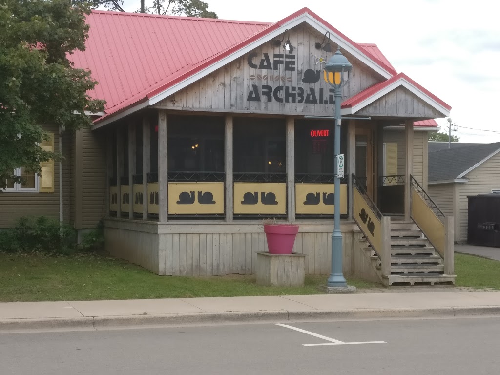 Cafe Archibald | 216 Gauvin Rd, Dieppe, NB E1A 1G8, Canada | Phone: (506) 853-7974