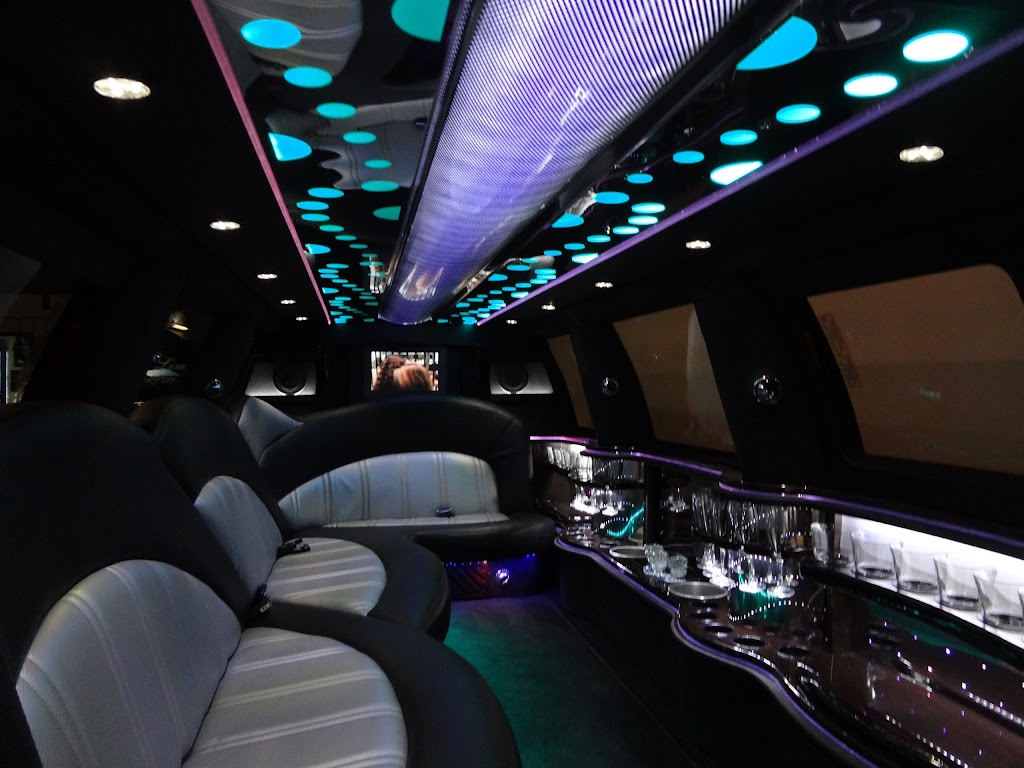 Legends Limousine Ltd | 7 Granite Dr #102, Stony Plain, AB T7Z 1V8, Canada | Phone: (780) 477-3111