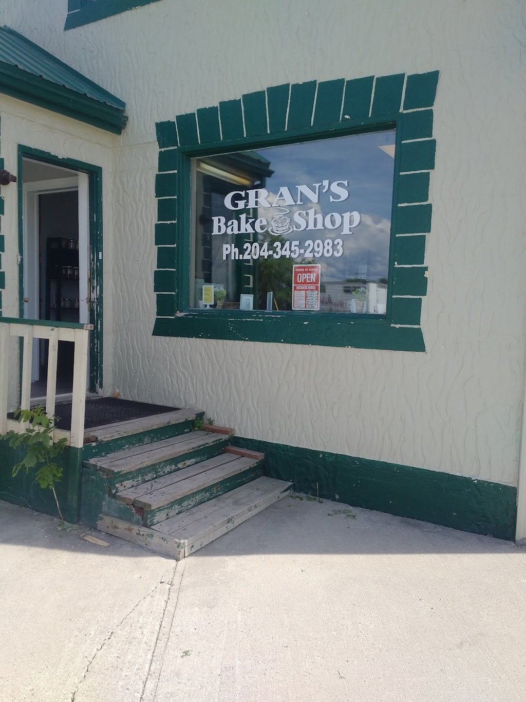 Grans Bake Shop | 100 First St, Lac du Bonnet, MB R0E 1A0, Canada | Phone: (204) 345-2983