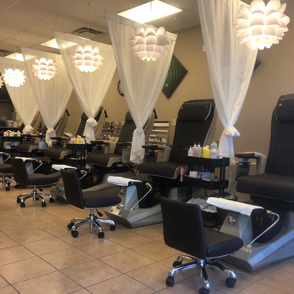 Five Star Salon & Spa | 69 Dunlop St #11, Red Deer, AB T4R 2H6, Canada | Phone: (403) 550-8880