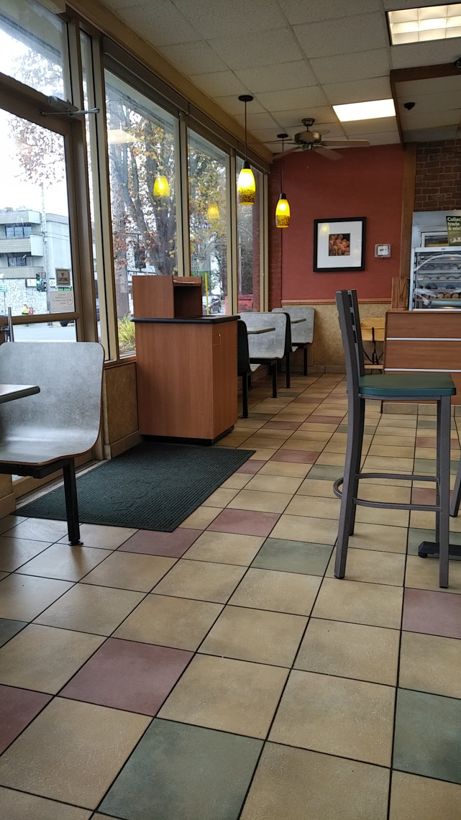 Subway | 890A Esquimalt Rd, Victoria, BC V9A 3M4, Canada | Phone: (250) 360-1169