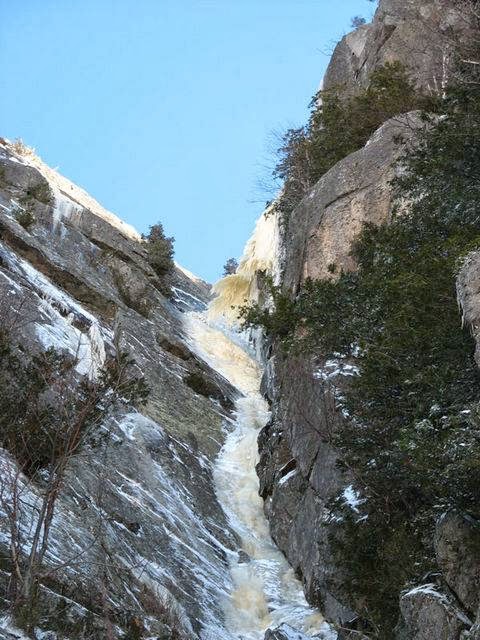 Pinacle Chamox Climbing | Chemin May, Baldwin Mills, QC J1A 2S4, Canada | Phone: (819) 347-7919