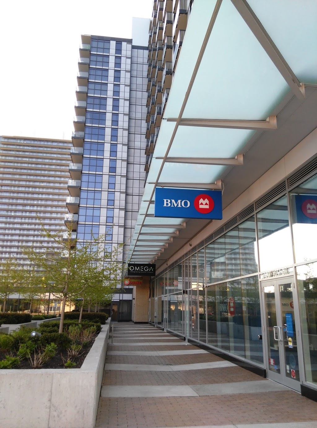 BMO Bank of Montreal | 57 Provost Dr, North York, ON M2K 0B7, Canada | Phone: (416) 733-1173