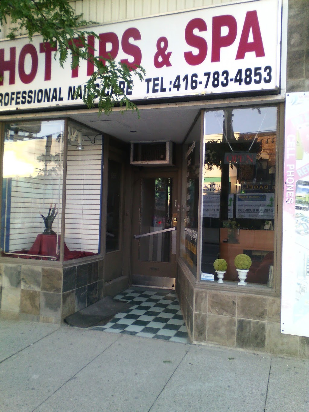 Hot Tips And Spa | 888 Eglinton Ave W, York, ON M6C 3Z9, Canada | Phone: (416) 783-4853