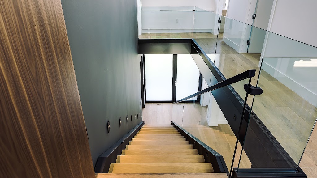 Custom Glass Railings | 4165 Fieldgate Dr, Mississauga, ON L4W 2M9, Canada | Phone: (416) 731-1043