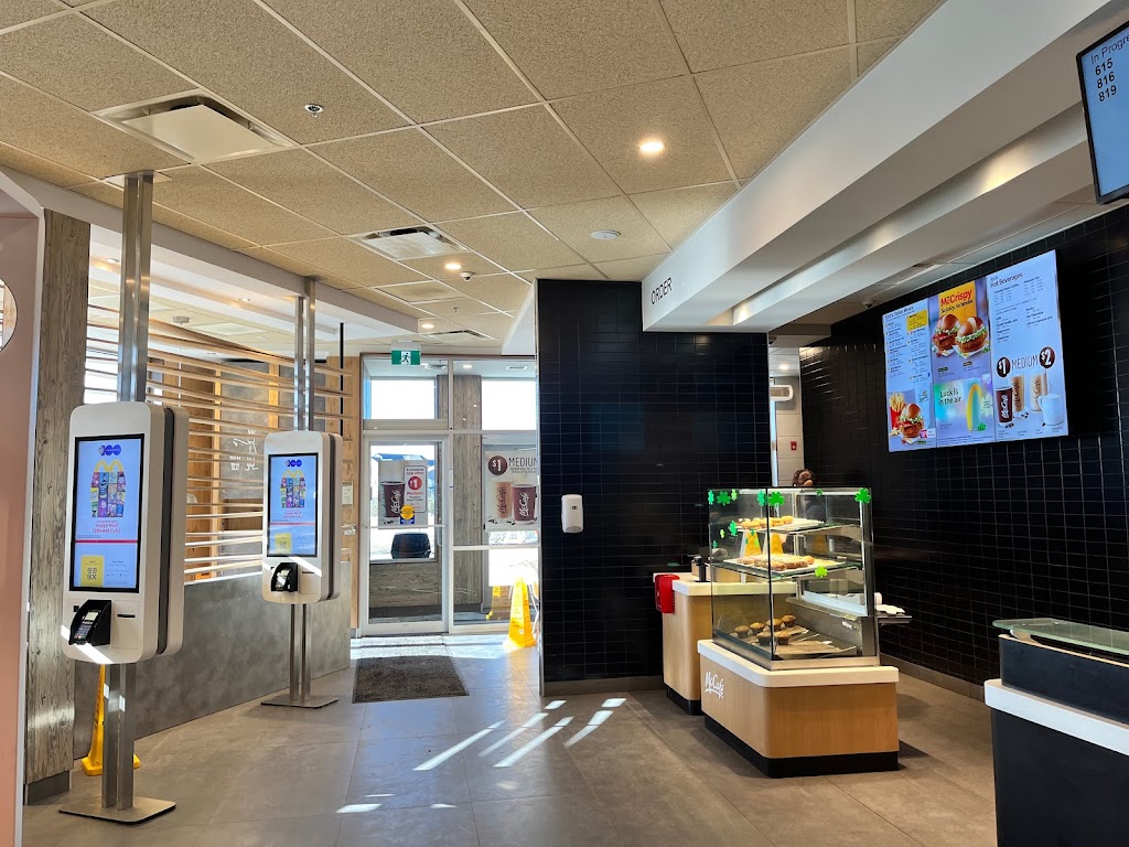 Mcdonalds | 111 Carrington Plaza NW, Calgary, AB T3P 1Y3, Canada | Phone: (403) 274-3134