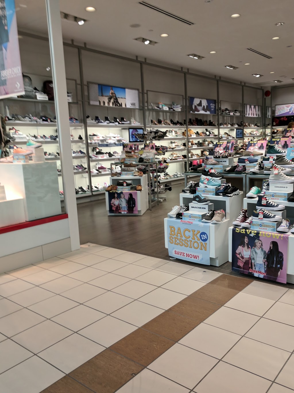 SoftMoc | SoftMoc Upper Canada Mall, 17600 Yonge St GG14, Newmarket, ON L3Y 4Z1, Canada | Phone: (905) 895-0582