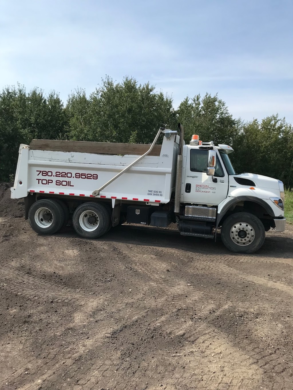 Breton Excavation Inc | 4803 42 Ave, Beaumont, AB T4X 1E9, Canada | Phone: (780) 220-9529