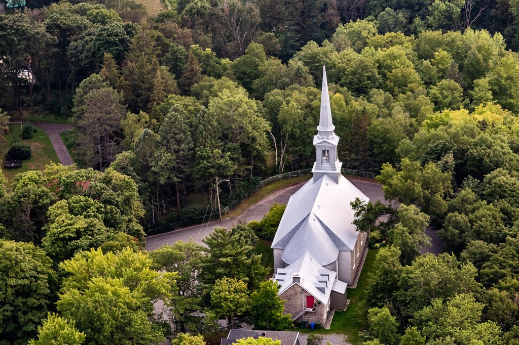 Sainte-Pétronille Church | 21 Chemin de lÉglise, Sainte-Pétronille, QC G0A 4C0, Canada | Phone: (418) 828-2656