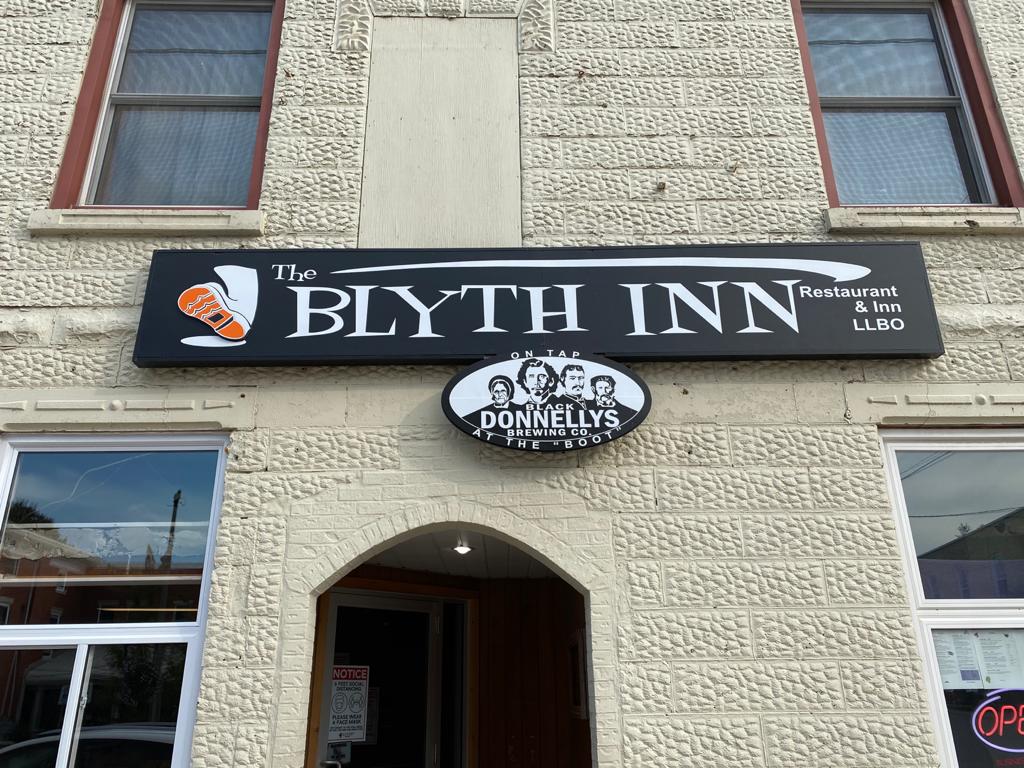 The Blyth Inn | 422 Queen St, Blyth, ON N0M 1H0, Canada | Phone: (519) 523-9381