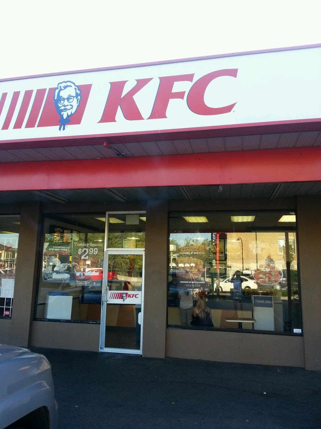 KFC | 6487 Knight St, Vancouver, BC V5P 2V9, Canada | Phone: (604) 321-1612
