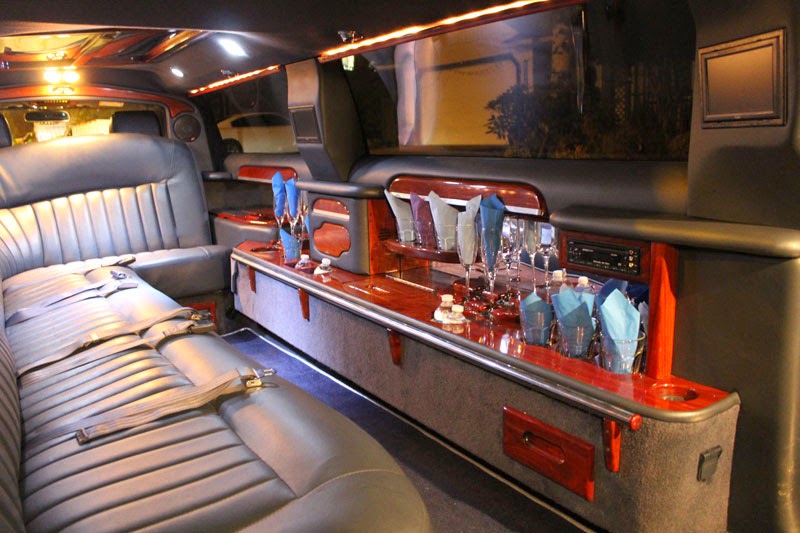 West Coast Limousines | 3700 Nanaimo Crescent, Abbotsford, BC V2T 4Z7, Canada | Phone: (604) 866-9797