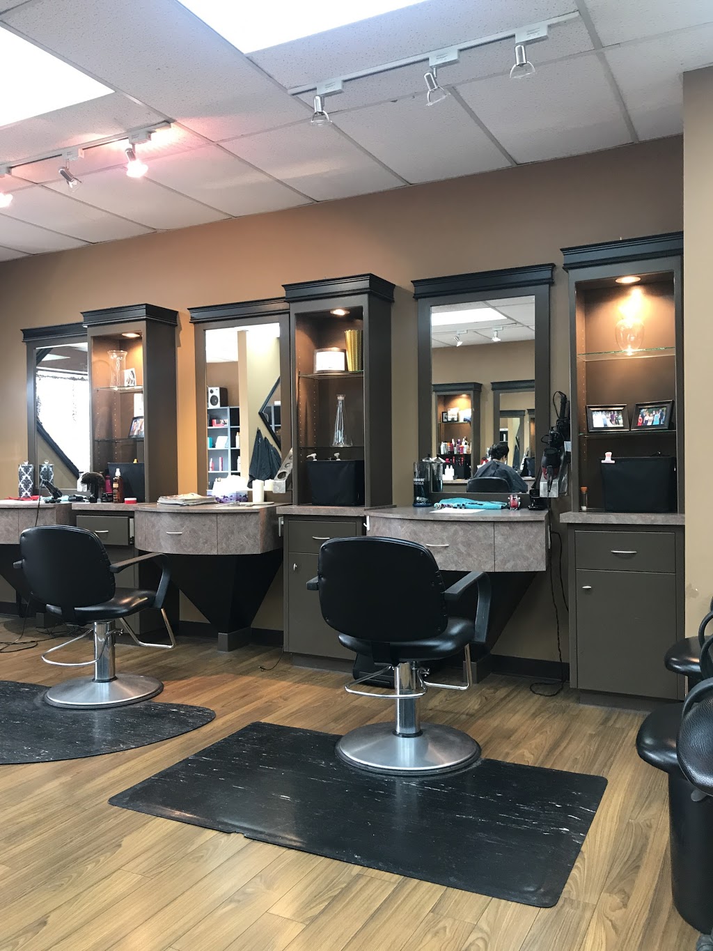 About U Salon & Spa | 3851 19 St NW, Calgary, AB T2L 2B3, Canada | Phone: (403) 282-6090