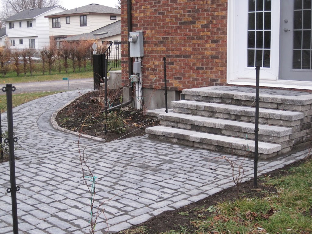 Pada Landscaping | 25 Warbonnet Dr, Nepean, ON K2E 5L9, Canada | Phone: (613) 899-9548