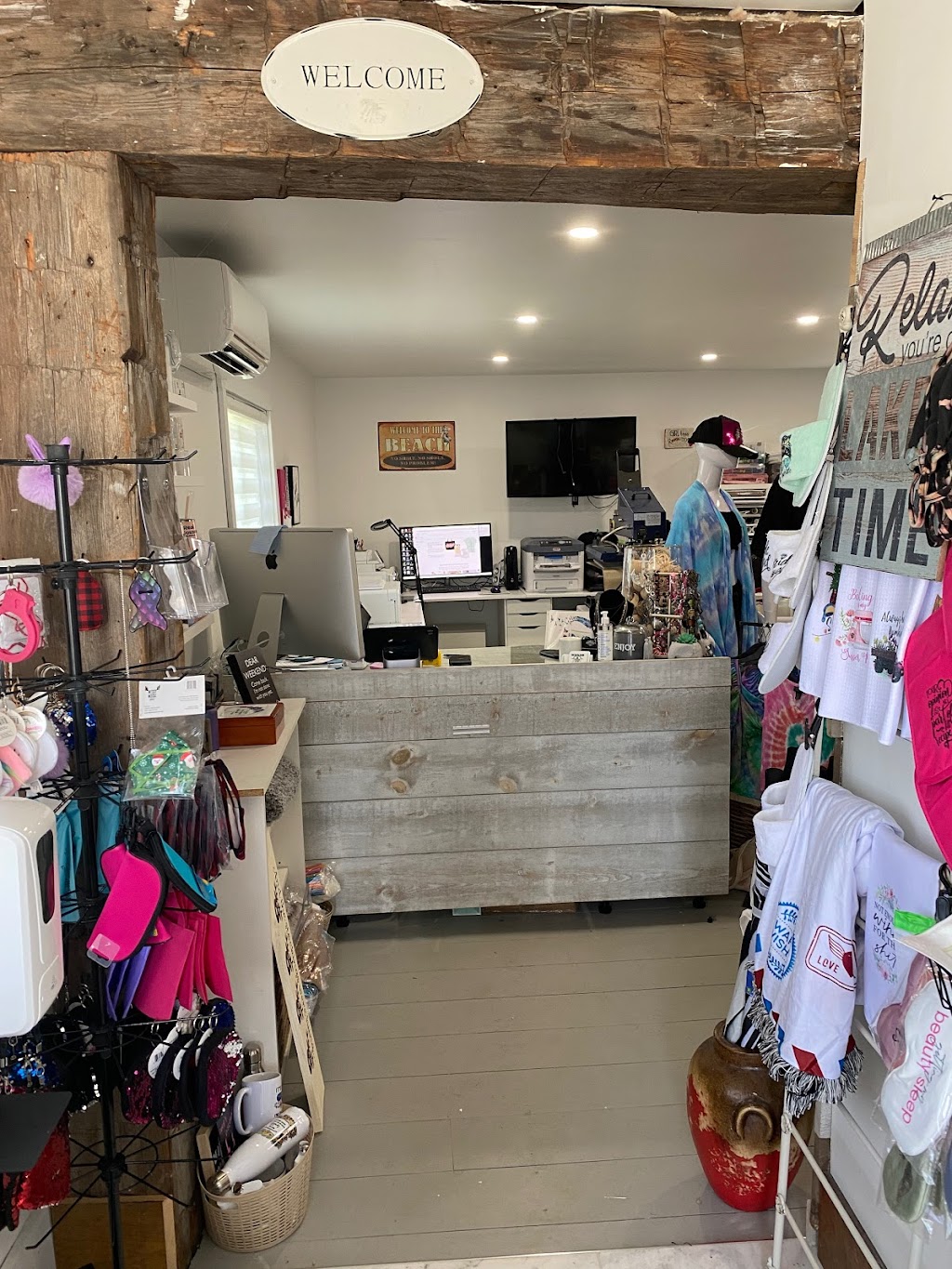 The Beach Barn | 9180 Beachwood Rd, Wasaga Beach, ON L9Z 2Y6, Canada | Phone: (705) 607-7044