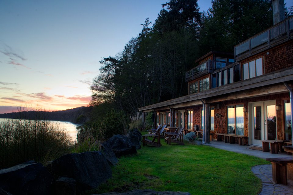 Craidelonna Oceanedge Lodging | 9143 W Coast Rd, Shirley, BC V9Z 1G3, Canada | Phone: (250) 646-2242