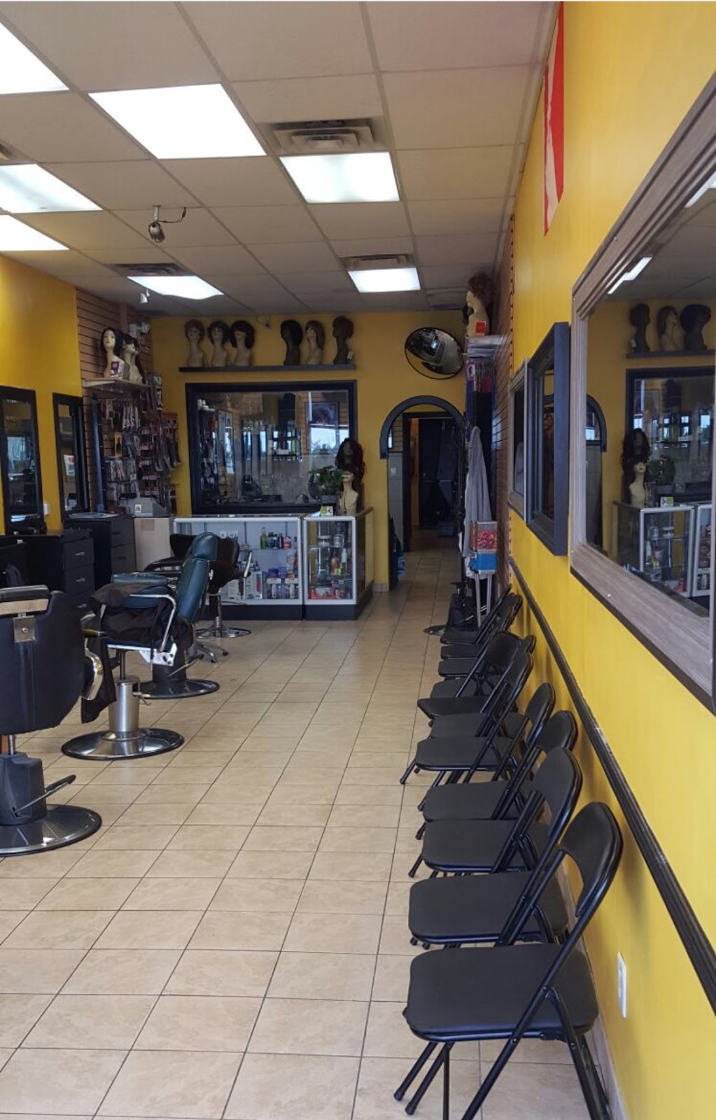 Lilly Beauty Supplies and barber shop | 164 Sandalwood Pkwy E, Brampton, ON L6Z 3S4, Canada | Phone: (905) 970-8885