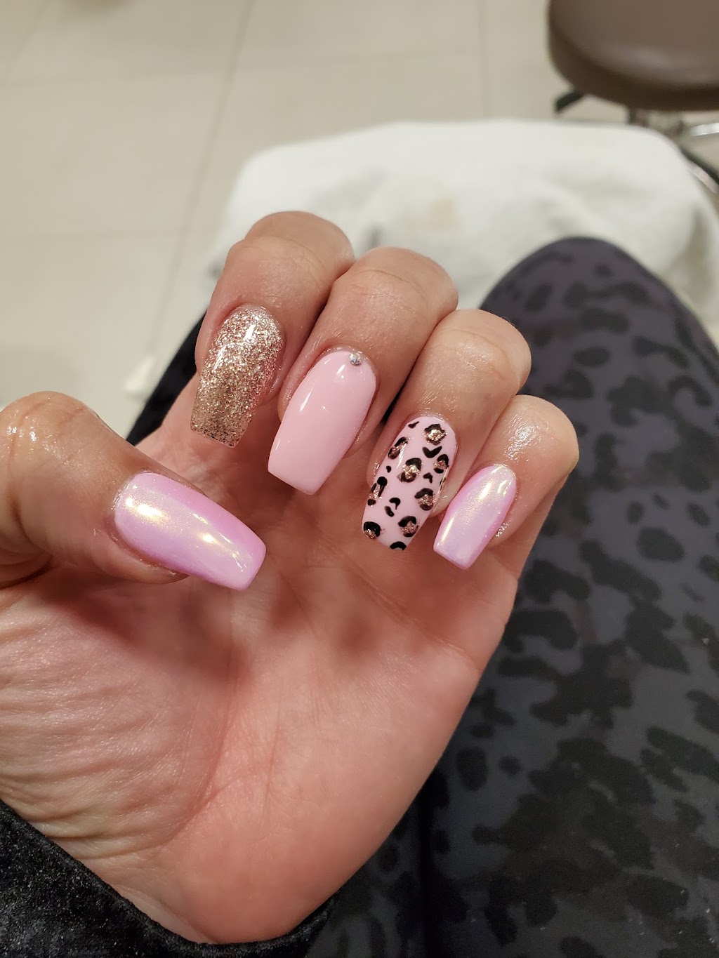 Tiff nails | 12-9980 Airport Rd, Brampton, ON L6S 0C5, Canada | Phone: (905) 458-5801