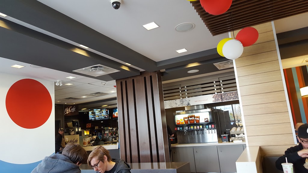 McDonalds | 1500 Chemin de Saint-Jean, La Prairie, QC J5R 2L7, Canada | Phone: (450) 444-3078