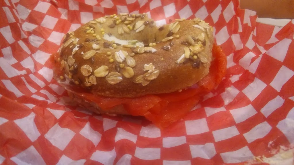 Mount Royal Bagel | 1115 N Park St, Victoria, BC V8T 1C7, Canada | Phone: (250) 380-3588