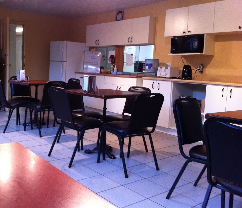 Auberge Sous Mon Toit | 317 Rue Chapais, Granby, QC J2G 7E7, Canada | Phone: (450) 378-4269