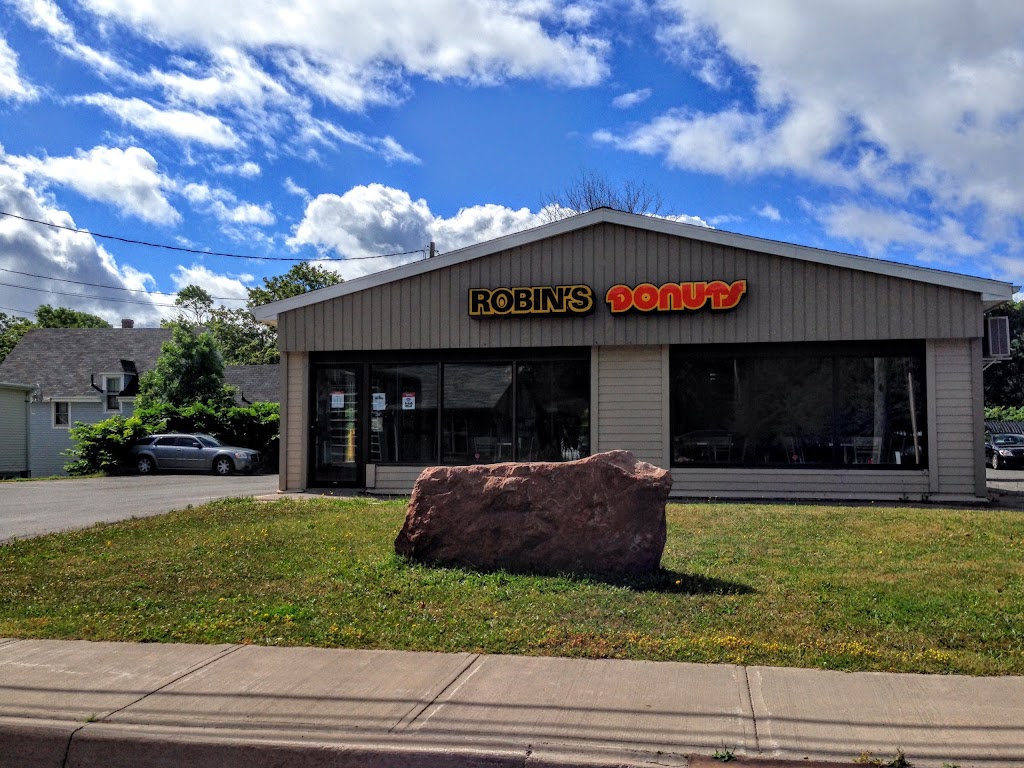 Robins Donuts | 126 Main St, Souris, PE C1E 1E7, Canada | Phone: (902) 687-1651