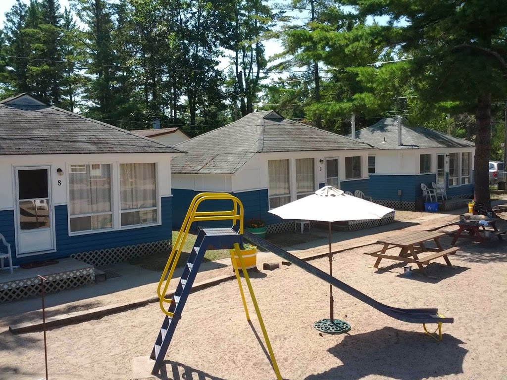 Wu Wus Cabins | 717- 2M3, 725 River Rd E, Wasaga Beach, ON L9Z 2M4, Canada | Phone: (705) 888-5401