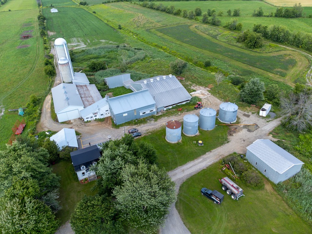 Ferme Dausyl | 7373 Chem. du Chicot N, Mirabel, QC J7N 2H7, Canada | Phone: (450) 475-7812