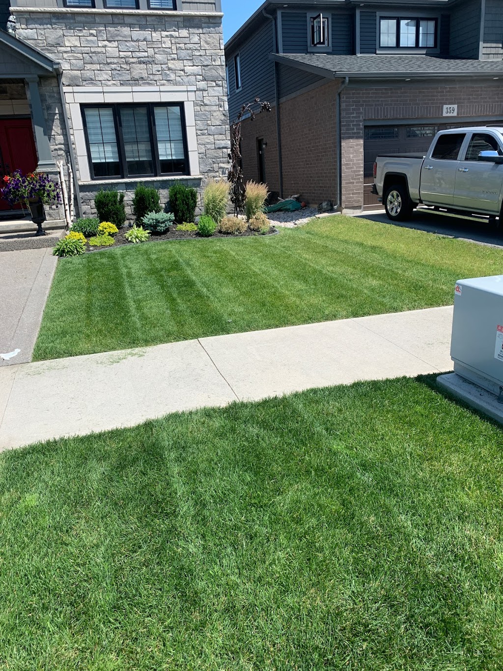 Curb Appeal Lawn Services | 356 Creekside Dr, Welland, ON L3C 0B6, Canada | Phone: (905) 980-1001