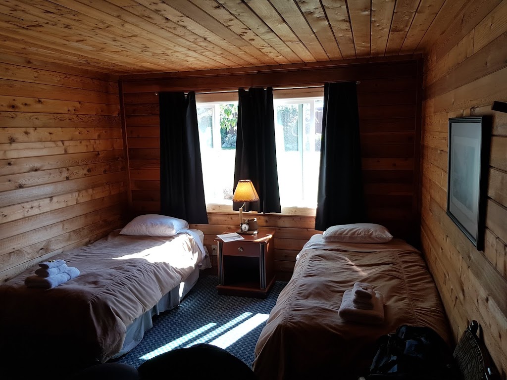 Pacific Gateway Wilderness Lodge | 8 Michelsens Ln, Bamfield, BC V0R 1B0, Canada | Phone: (250) 728-3646