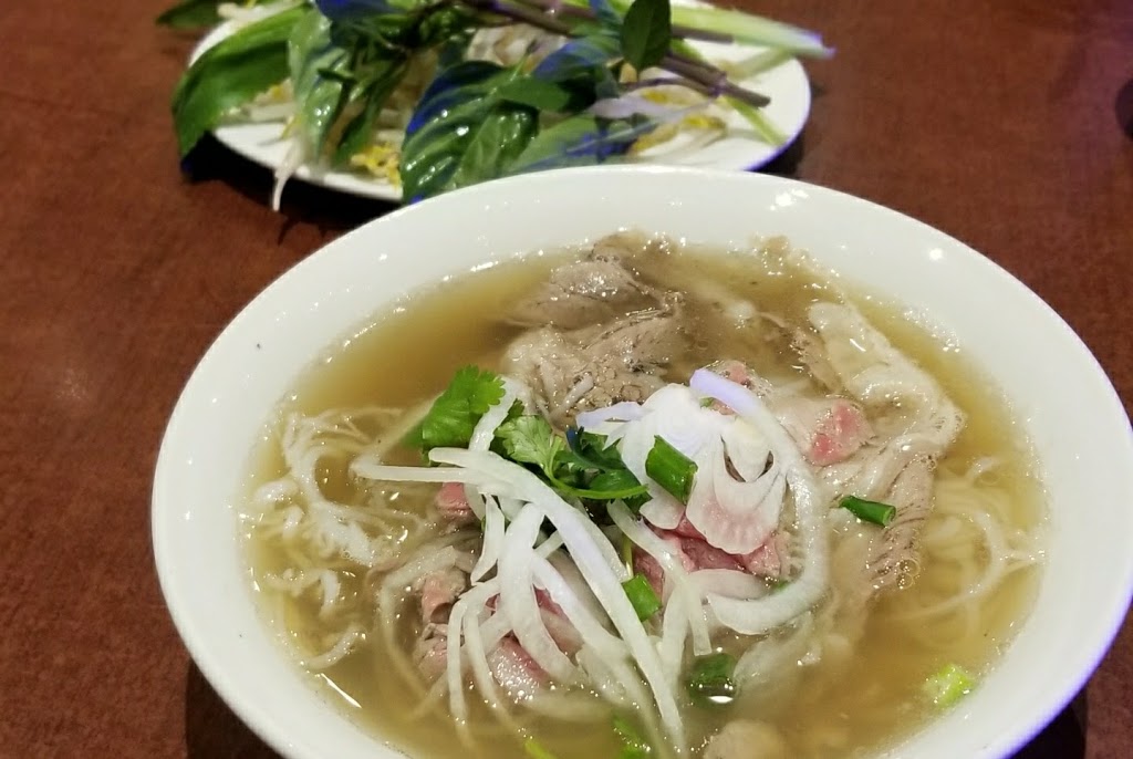 Restaurant Pho Ngon | 3205 Boul Crémazie E, Montréal, QC H1Z 4M5, Canada | Phone: (514) 723-6466