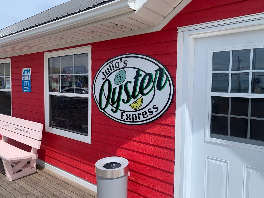 Julio’s Oyster Express | 5599 St Peters Rd, Saint Peters Bay, PE C0A 2A0, Canada | Phone: (902) 739-2202