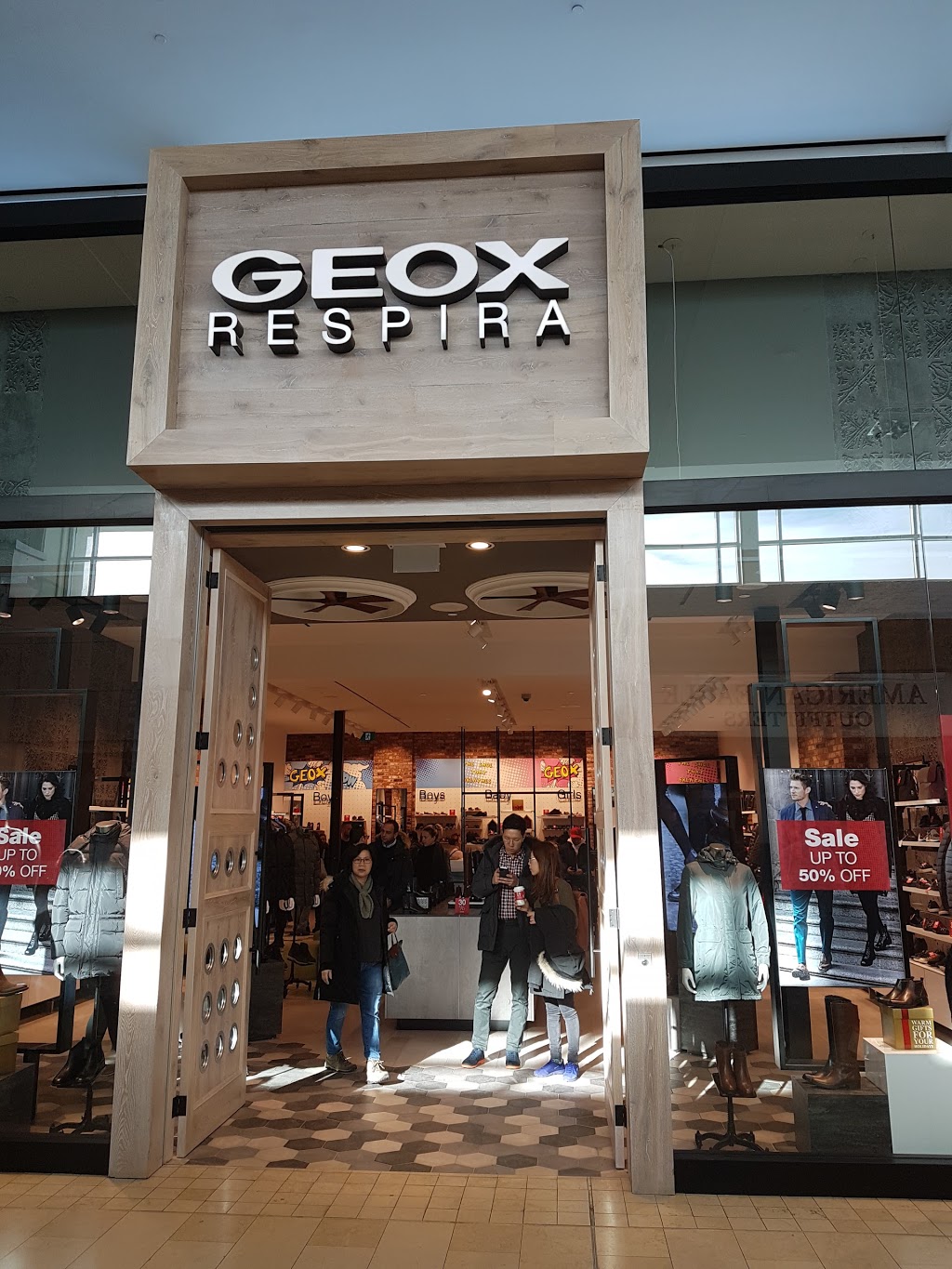 GEOX | YORKDALE SHOPPING CENTRE, 3401 Dufferin St UNIT 6A, North York, ON M6A 2T9, Canada | Phone: (416) 256-7771