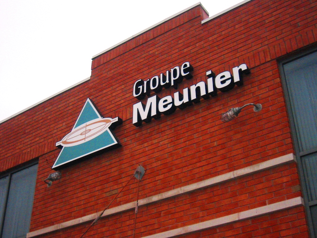 Groupe Meunier Arpenteurs-Géomètres inc. | 1428 Grande Allée, Terrebonne, QC J6W 6B7, Canada | Phone: (450) 471-0388